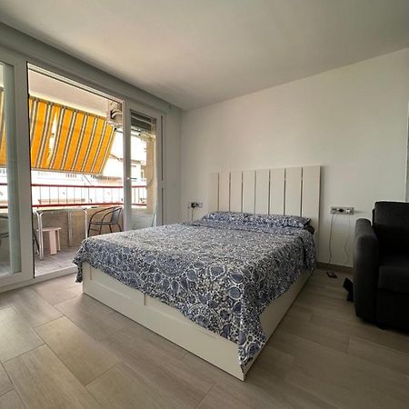 Studio Monserrate H Torrevieja Dış mekan fotoğraf